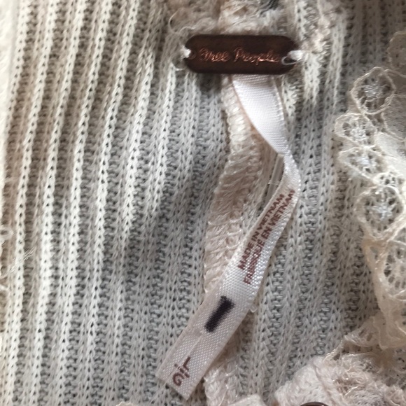 NWOT- Free People off the shoulder Blouse - Picture 5 of 5